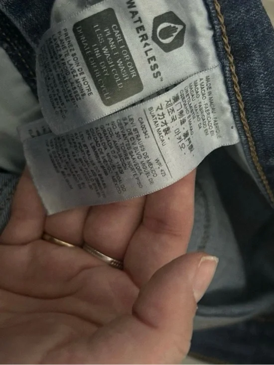 Levi’s Stauss 311 Shaping Skinny Jeans Size 33 - Picture 4 of 4